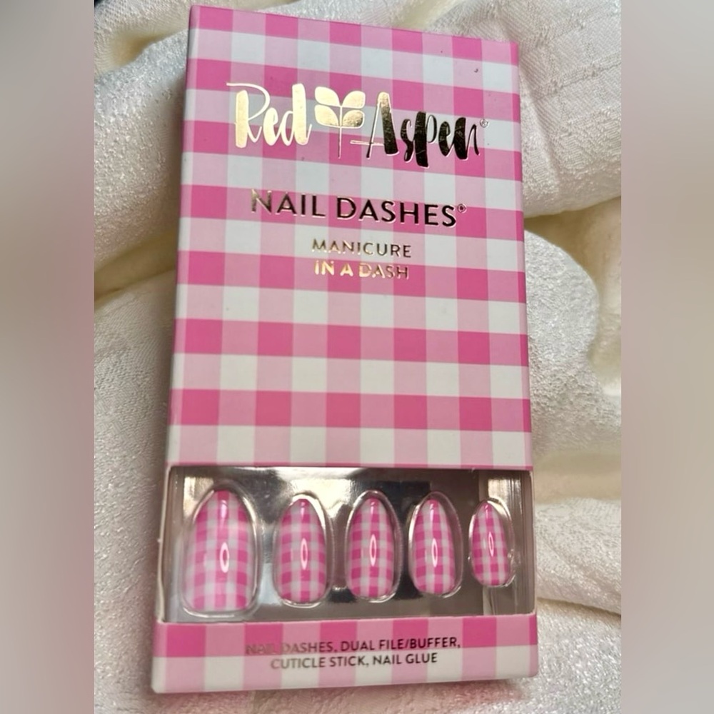 Red Aspen Nail Dashes- ANGIE’S PICNIC BLANKET